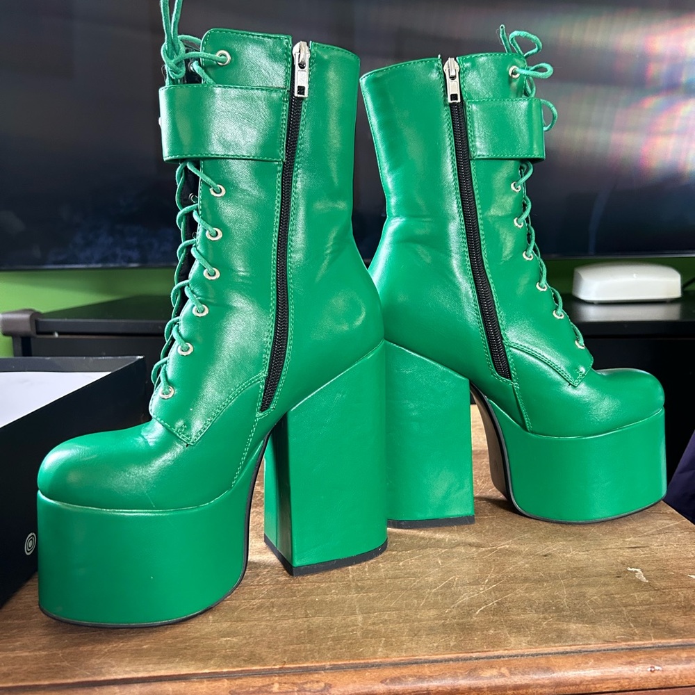 Chic Green Platform Ankle Boots - Picture 5 of 9